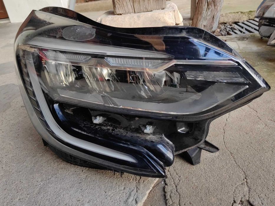 Фар Renault Captur LED десен / Фар Рено Каптюр Оригинален