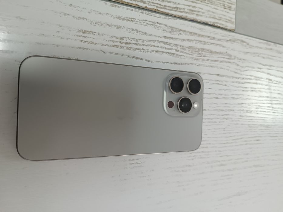 IPhone 15 pro max titanium