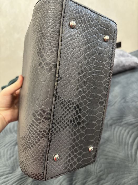 Продам сумку кожанную