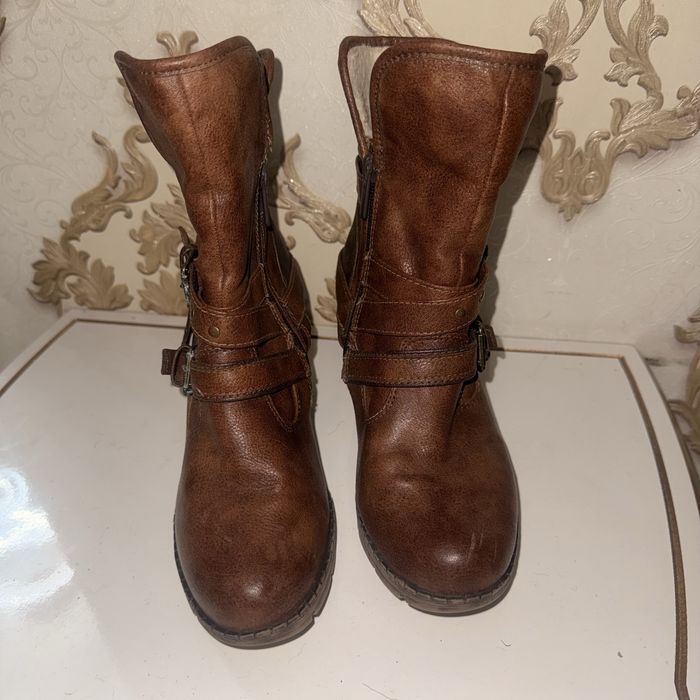 Продам кожаную ботинку