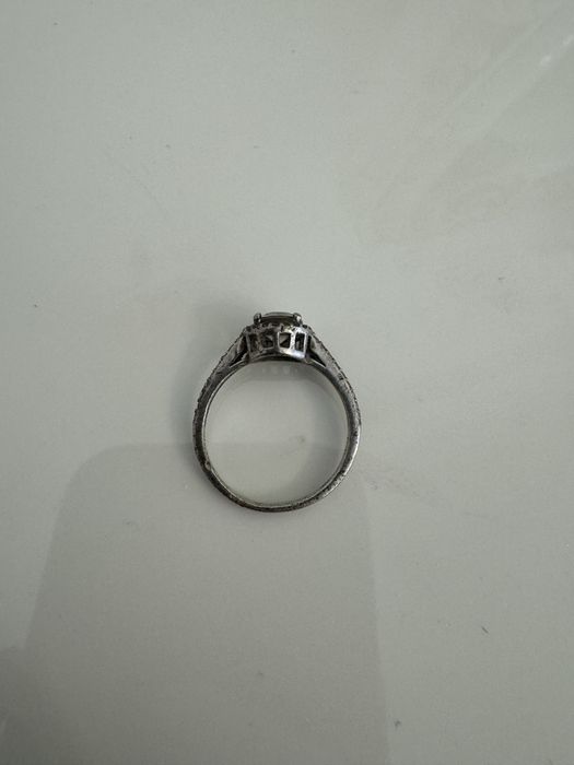 Кольцо серебрянное продам