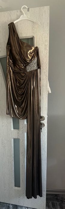 Официални рокли различни модели