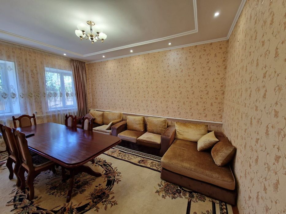 Продаётся просторный дом в Бурное