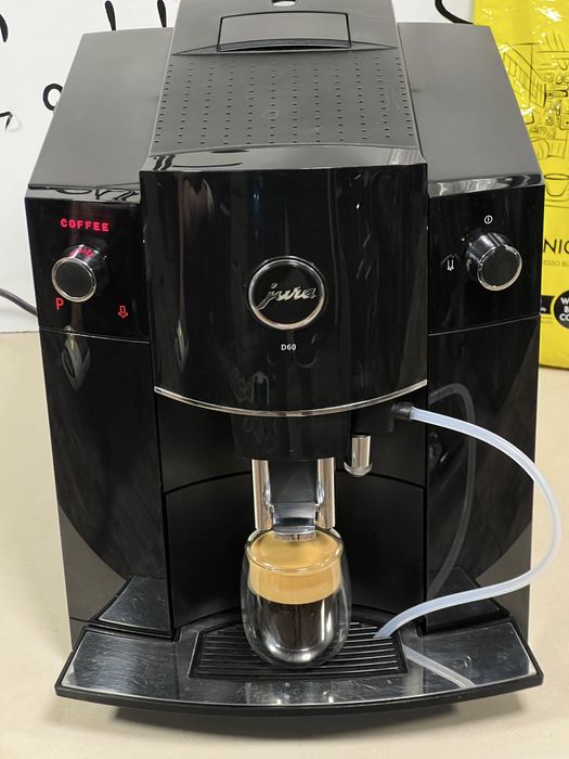 Кафемашина кафе автомат Jura D60 с гаранция