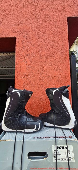 Сноуборд с автомати и обувки Nidecker