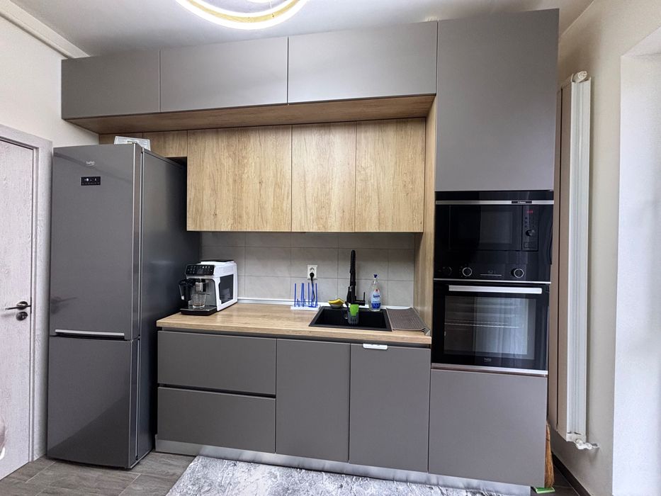 Mobila de bucatarie facuta pe comanda