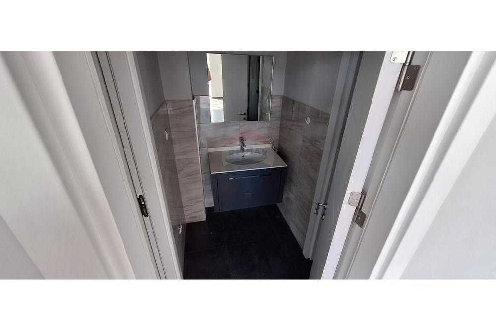 Дава се под наем Магазин в Пловдив, Тракия - 223 кв.м за 3755 € - Снимка #10