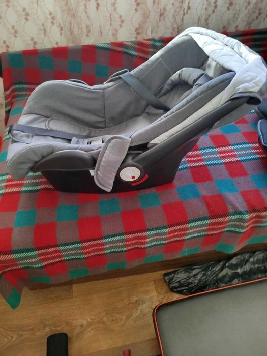 Бебешко столче-кошница