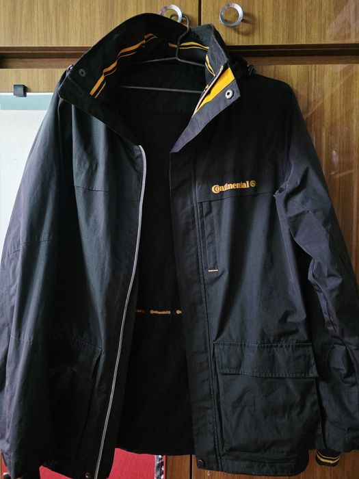 Продам куртки весна/осень