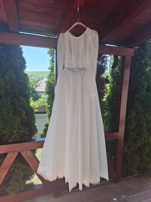 Rochie mireasa purtată o singură dată