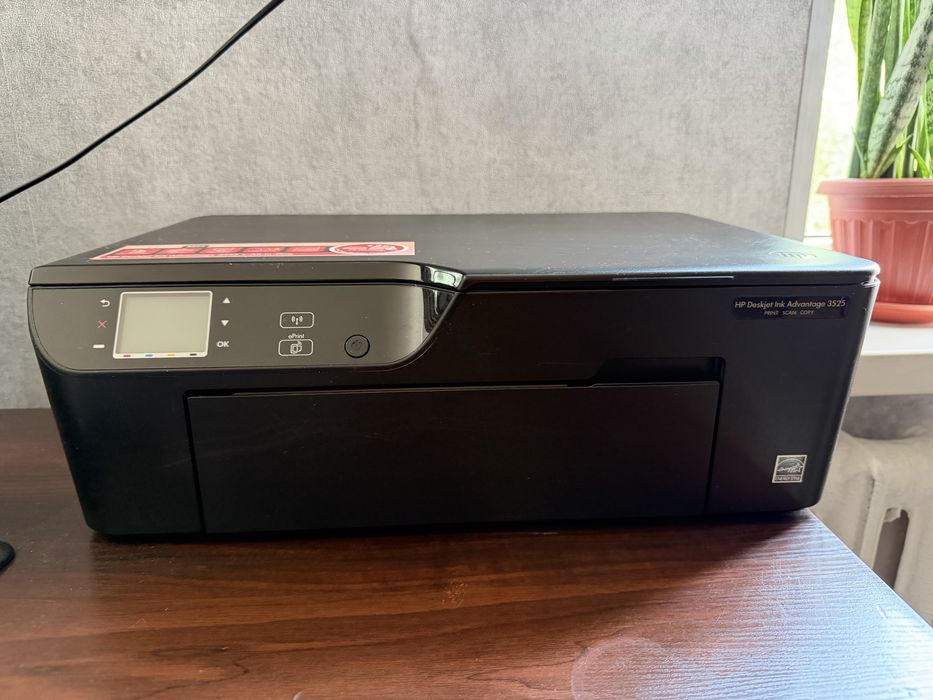Продам принтер/МФУ HP DeskJet 3525 с Wi-Fi
