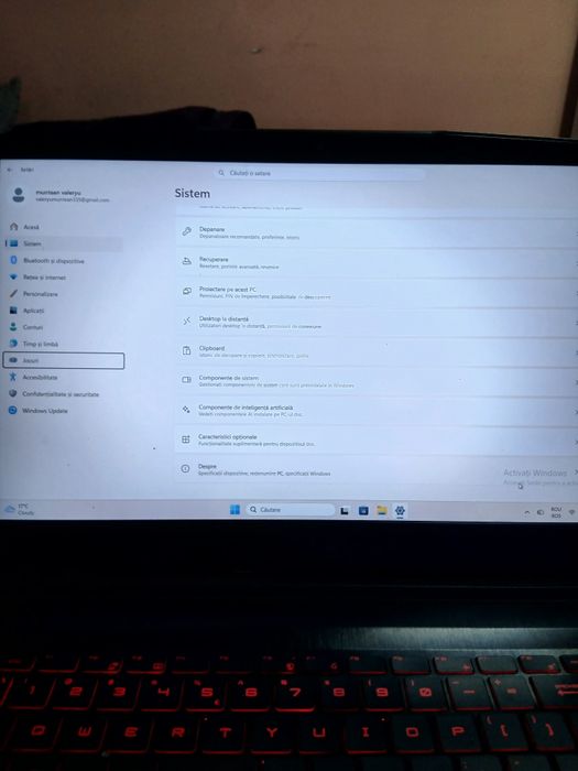Vand leptop msi nici un defect merge perfect bateria tiene maxim o zi  jocurile le duce destul de bine  este doar de gaming maus la fel