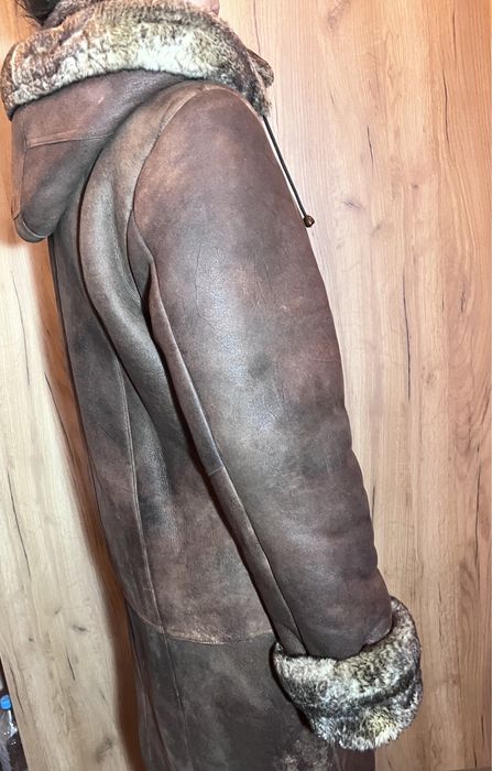 Продаётся натуральная (верх) дубленка 42-44 размера