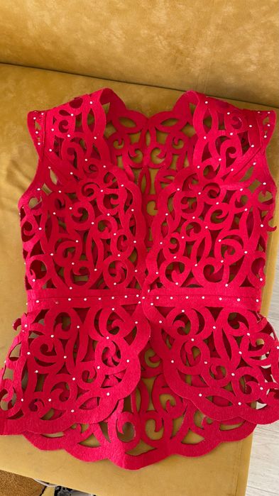 Жилетка с казахскими узорами