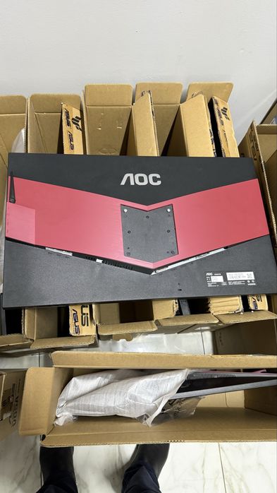 Мониторы 27, Мониторы 32