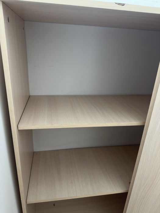 Угловая тумба с полками