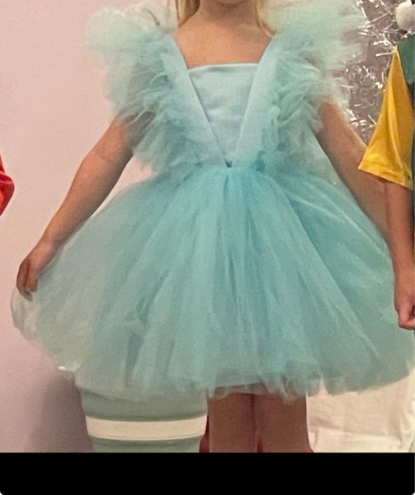 Продам нарядное пышное платье