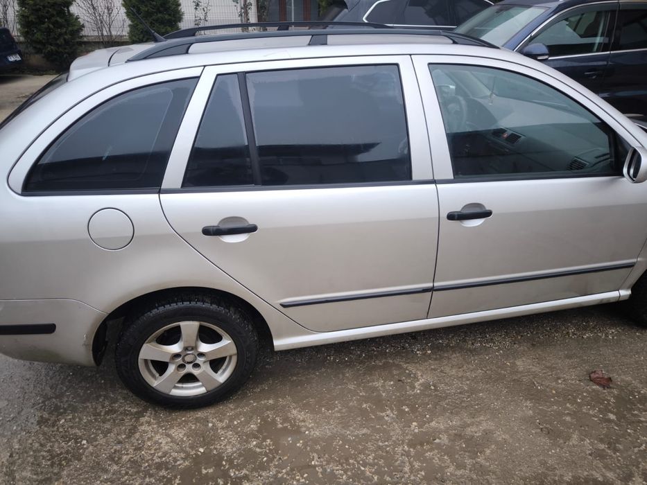 Vănd Skoda Fabia automata