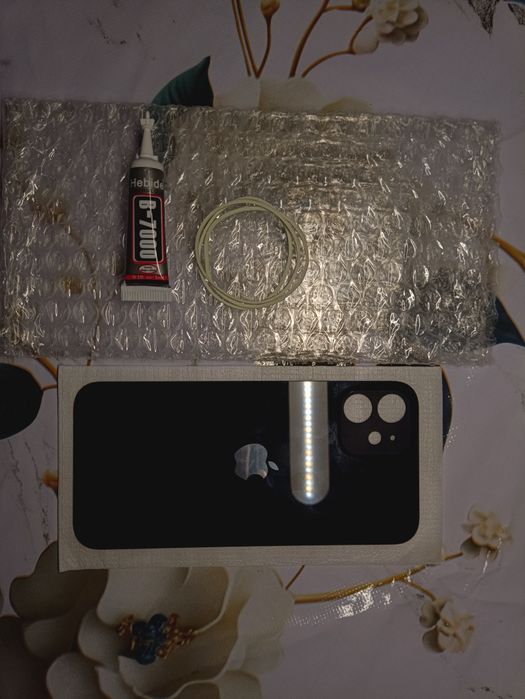 Iphone 12 krishkasi qora