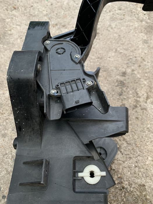 Пежо Боксер педали