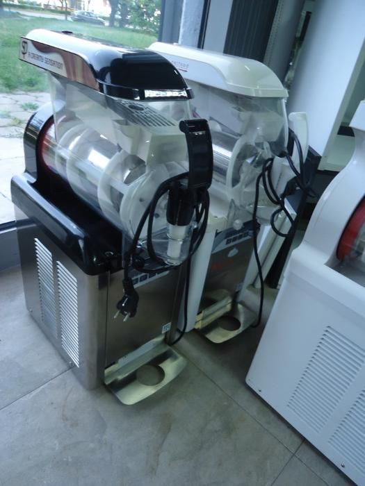 1.Сладолед машини настолни монофазни Италиянски имам 12бр. модел кат