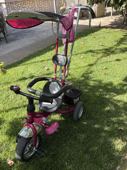 Продавам детска триколка Lexus Trike