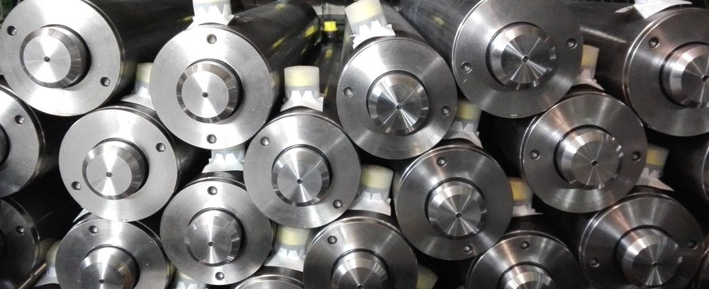 Producător cilindri hidraulici realizare la desen special