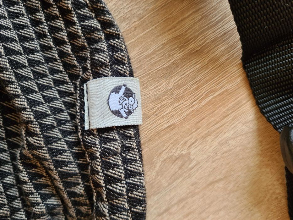 Продавам ергономична бебешка раница LennyUp – като нова!