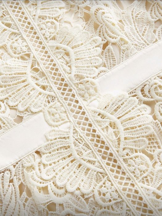 Рокля за празниците