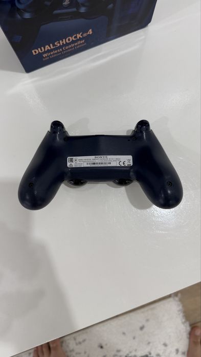 Джойстик/Геймпад Sony Dualshock 4