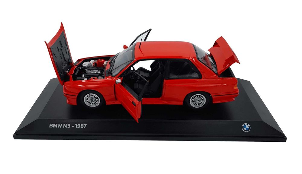 Macheta originala Bmw M3 E30 scara 1:18