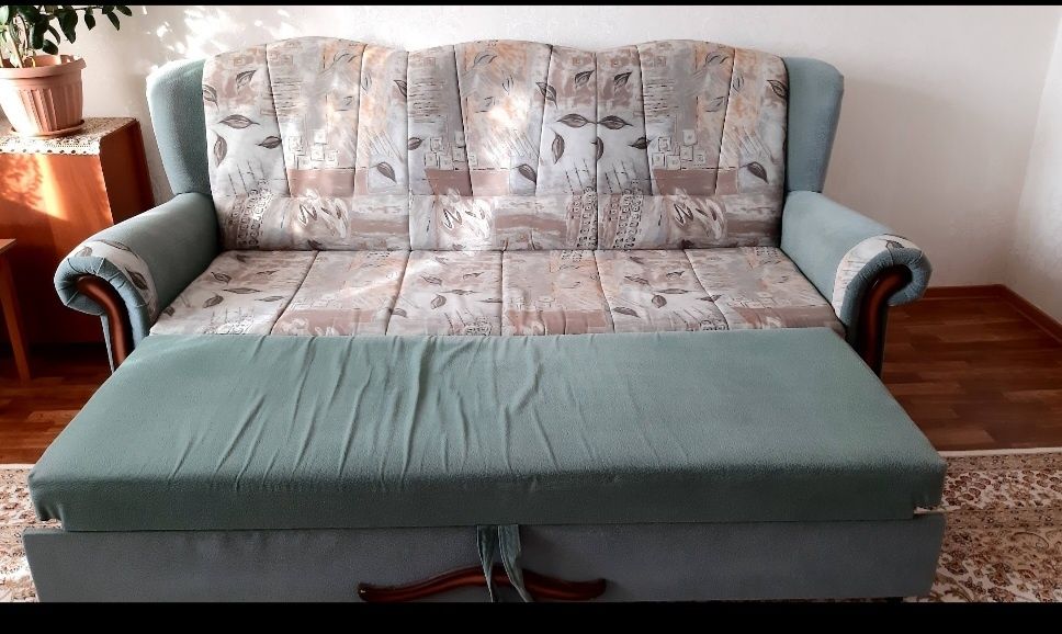 Продается   большой   диван