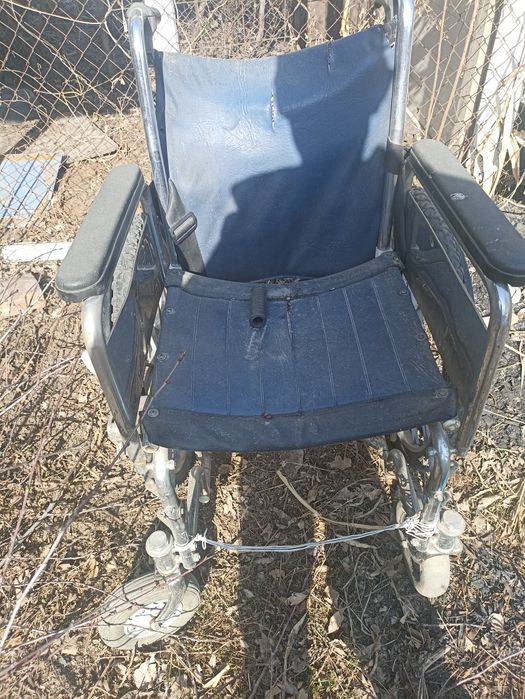 Продам инвалидную коляску