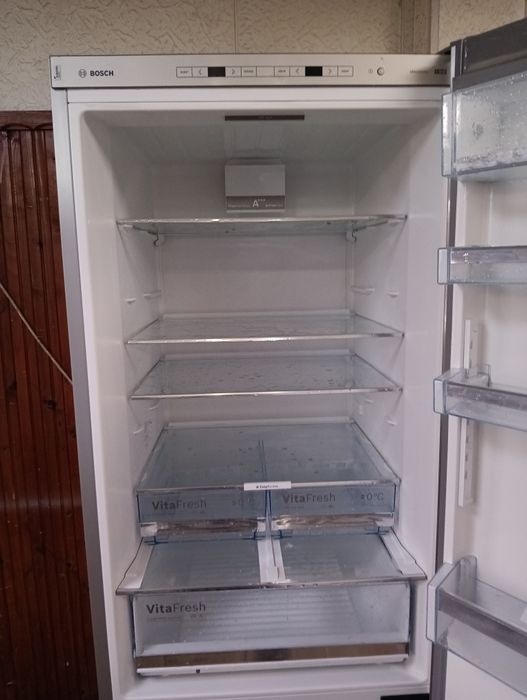 XXL Иноксов комбиниран хладилник с фризер Бош Bosch 2 години гаранция!