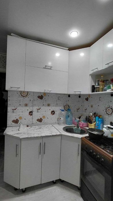 Продам 2 ком квартиру с ремонтом все рядом