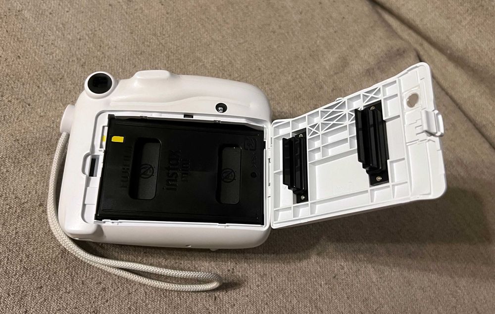 Aparat foto instant Fujifilm Instax Mini 11 alb perfect functional