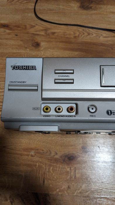 Video Casette Recorder Toshiba model V-721EG