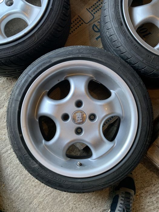 Vand jante cu cauciucuri