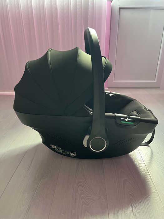Бебешко кошче Venicci и база за кошче  360 isofix Venicci