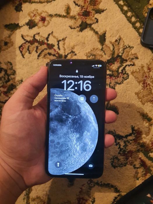 Iphone xs  Garnantya bor