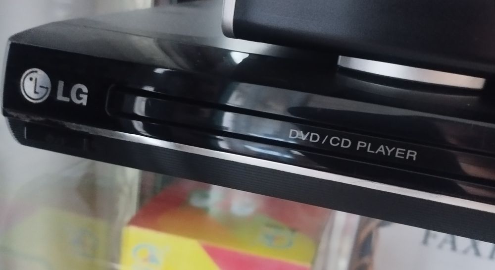 Продам dvd плейр LG