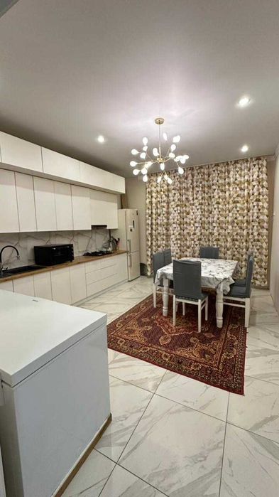 Просторный дом в мкр Умит (деркул)