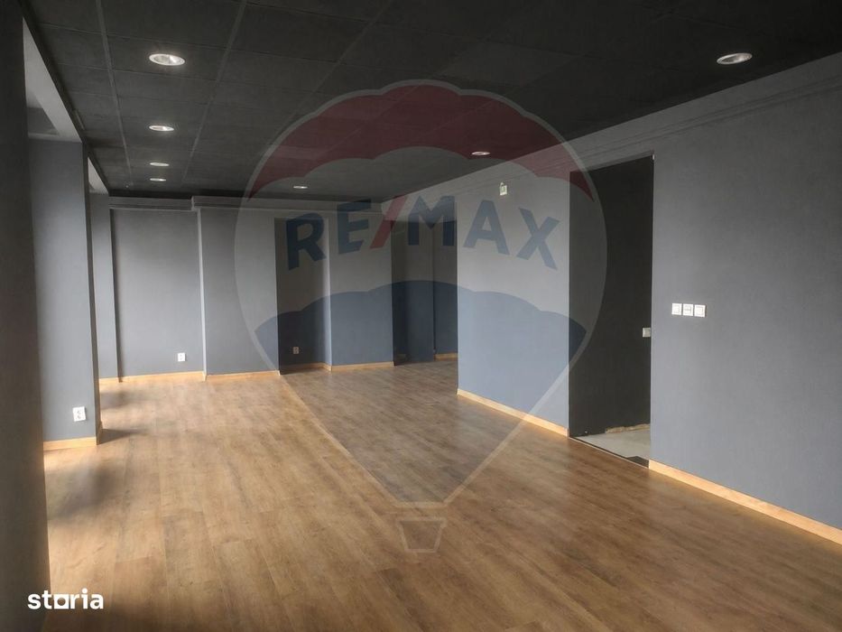 Spațiu comercial de închiriat/104mp, zona Delfinariu-Constanta