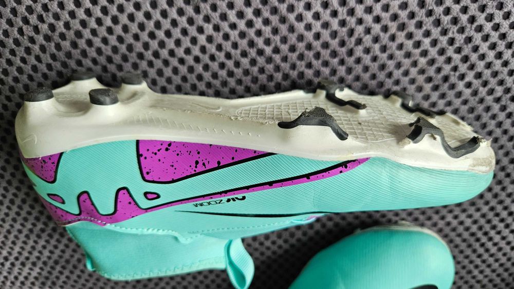 Футболни обувки Nike, 36,5 номер