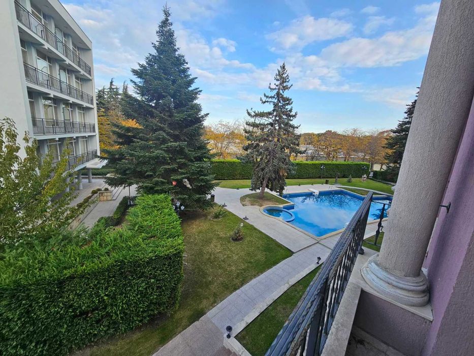 Продава се Двустаен апартамент в к.к. Св.Св. Константин и Елена - 77 кв.м за 2195 €/кв.м - Снимка #1