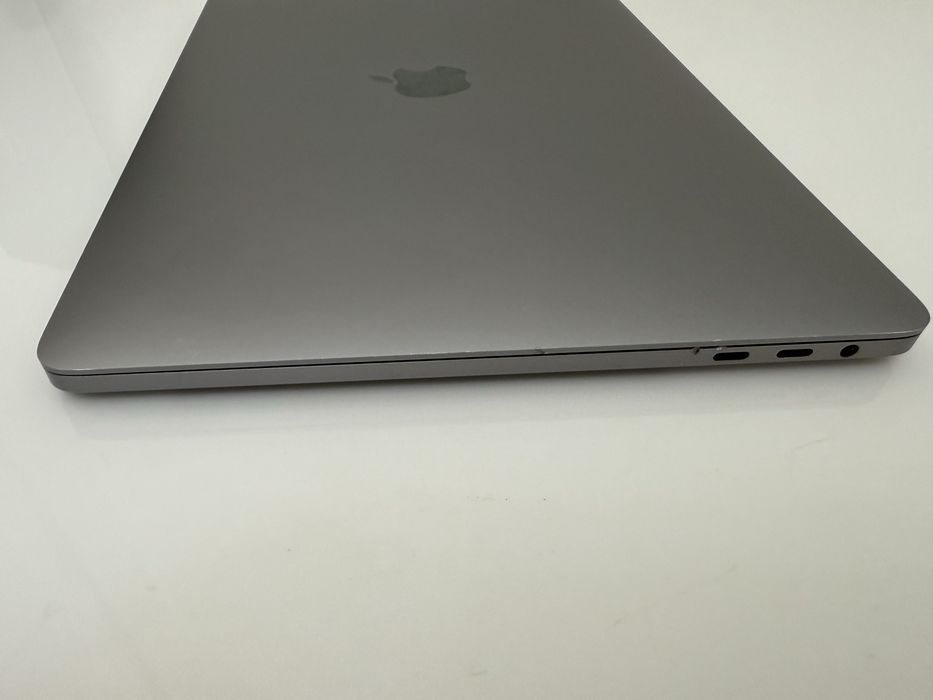 MacBook Pro TouchBar 2016год. i5/8/256
