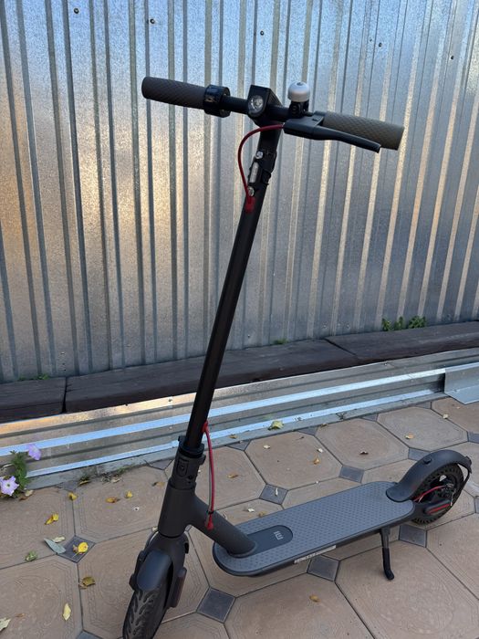 Самокат Xiaomi Mijia M365