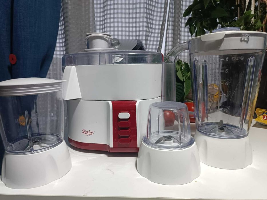 Сокоизстисквачка 4 в 1 ZEPHYR и pulse функция, блендер, 2 мелнички
