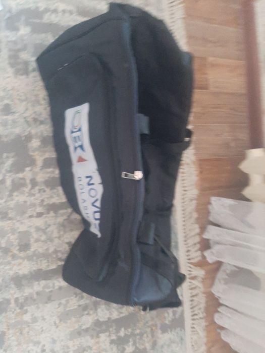 Продам рюкзак(зеленый)и дорожную сумку(темносиннюю)