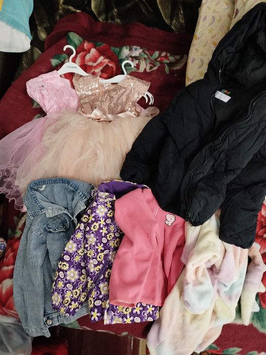 Продам вещи для девочки